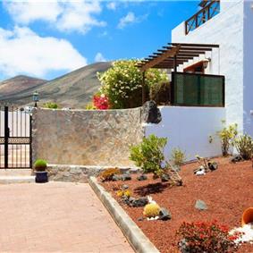 4 Bedroom Villa with Pool in La Asomada, Sleeps 8